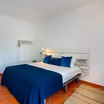 Διαμέρισμα Family Pool & Terrace