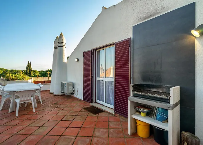 Family Pool & Terrace *
