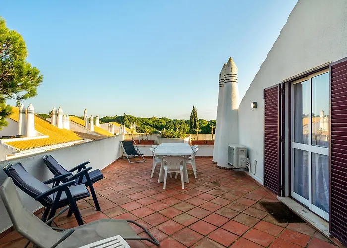 Family Pool & Terrace Vilamoura