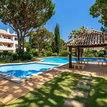 Family Pool & Terrace Βιλαμούρα